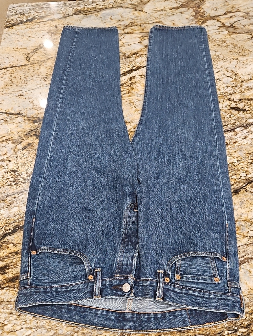 Levi's Mens 501 XX Button Fly Classic Dark Wash Straight Leg Jeans. Size 34/32